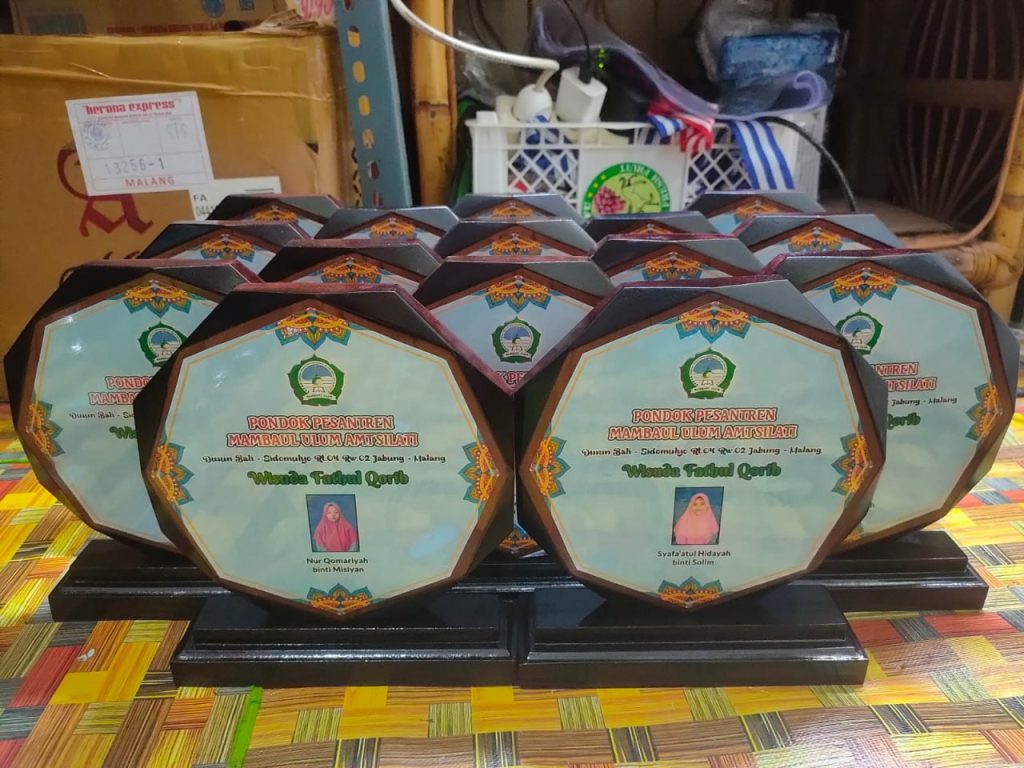 Rumah Plakat