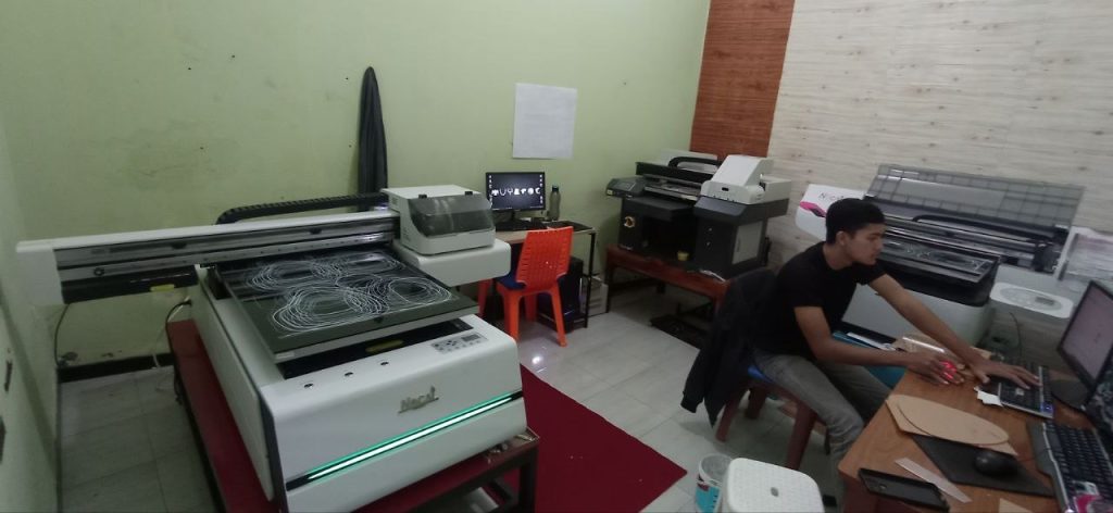 Pembuatan Plakat Terdekat